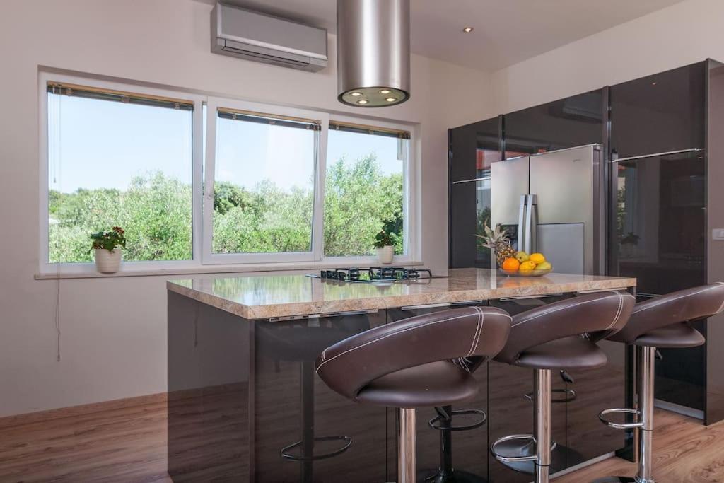 Villa Kora - Luxury Holiday Apartments Lumbarda Kültér fotó